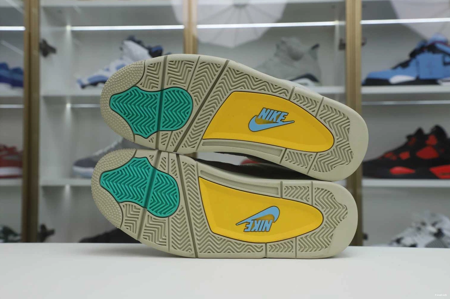 UNION RETRO 4 X 'TAUPE JORDAN HAZE' AIR LA 1210